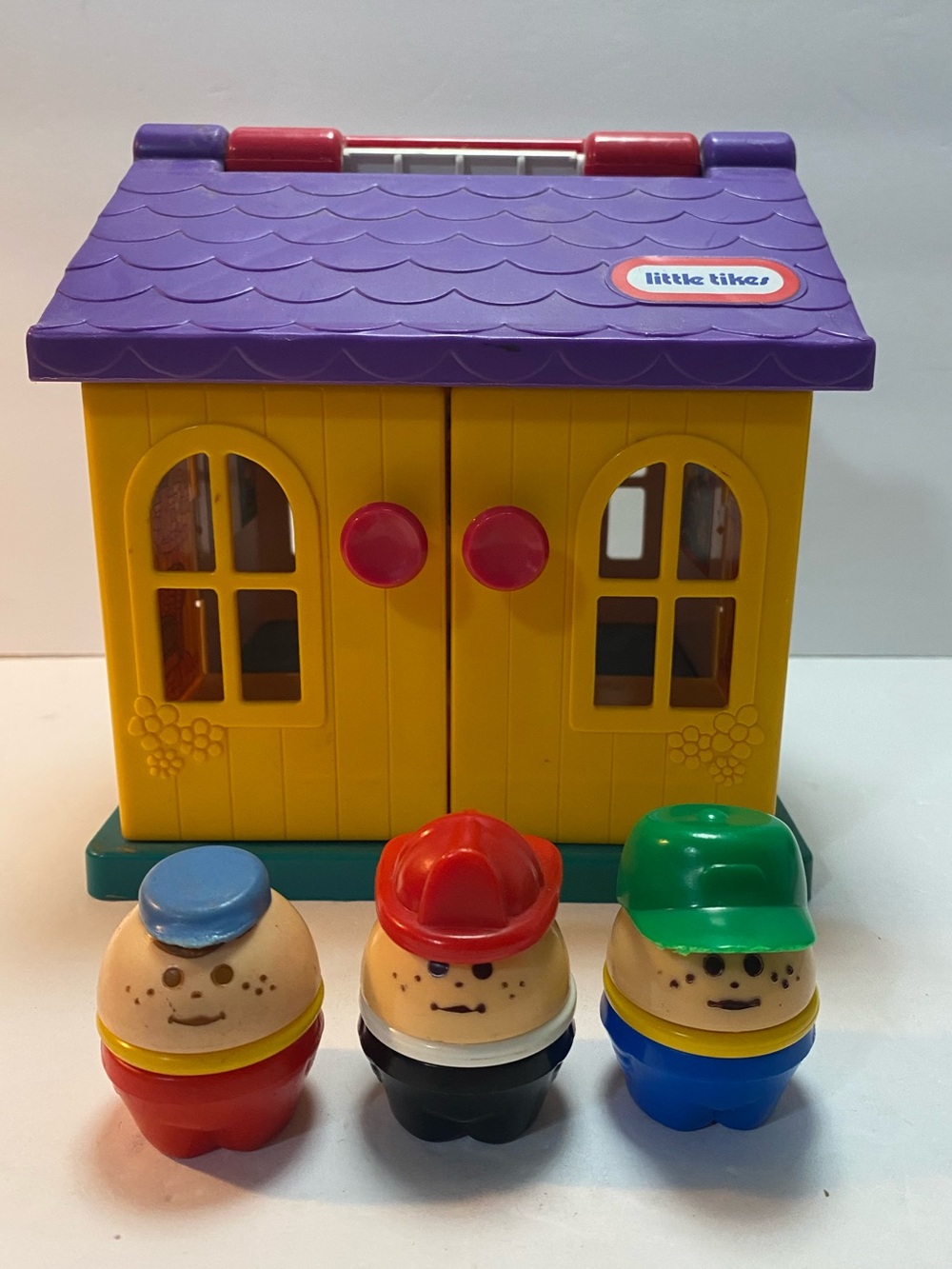 1988 Little Tikes Toddle Tots Carry Along Family House + 3 characters